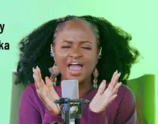 Descubre el poder de la voz de Mercy Masika, la talentosa cantante gospel que te emocionará